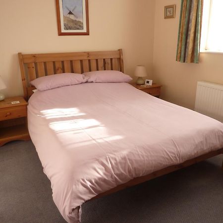 Bridge House B&B Cheltenham Exterior photo